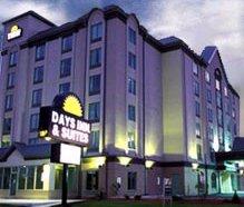 Days Inn & Suites by the falls
