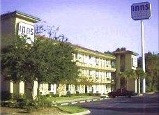 EconoLodge Inn and Suites - Jacksonville