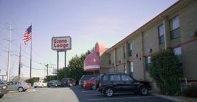 Econo Lodge Metro - Arlington - Washington DC