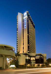 Gold Coast International Hotel