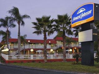 Howard Johnson Inn and Suites Clearwater FL